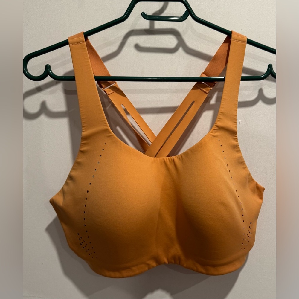 38D Lululemon Air Support Bra *High Support Warm Apricot padded running gym